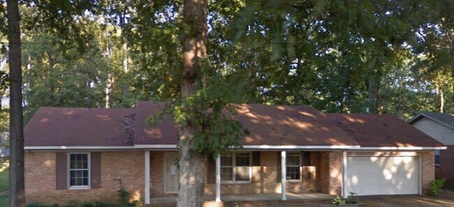 Building Photo - 1218 Byron Ave SW