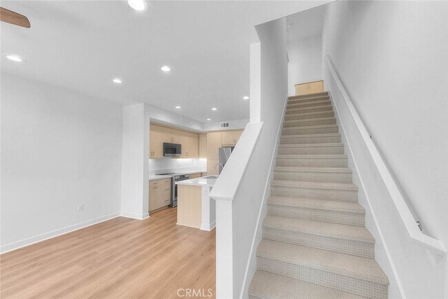 Building Photo - 149 N 1st Ave