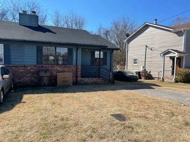 Primary Photo - Charming Nashville Duplex!