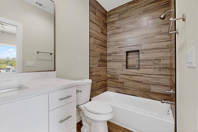 Building Photo - 6909 Wentworth Dr