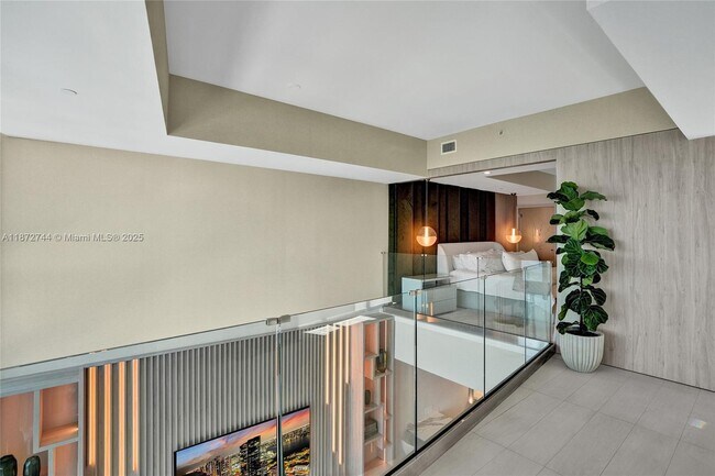 Building Photo - 1100 Biscayne Blvd