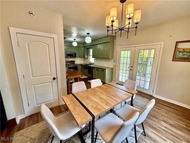 Building Photo - 1206 Foster Ave