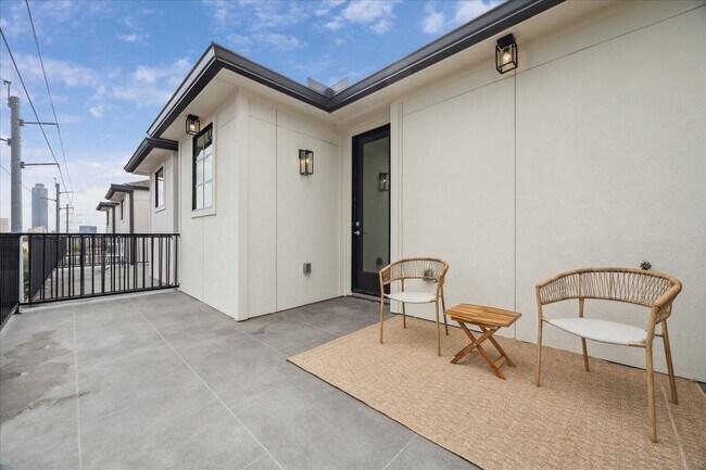 Building Photo - 5820 Winsome Ln