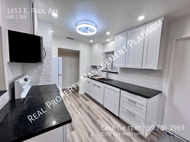 Building Photo - 1653 E Paul Ave