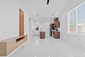 Building Photo - 2BD/2BTH  LUXURY CONDOMINIUM AT THE COVES IN WESLACO