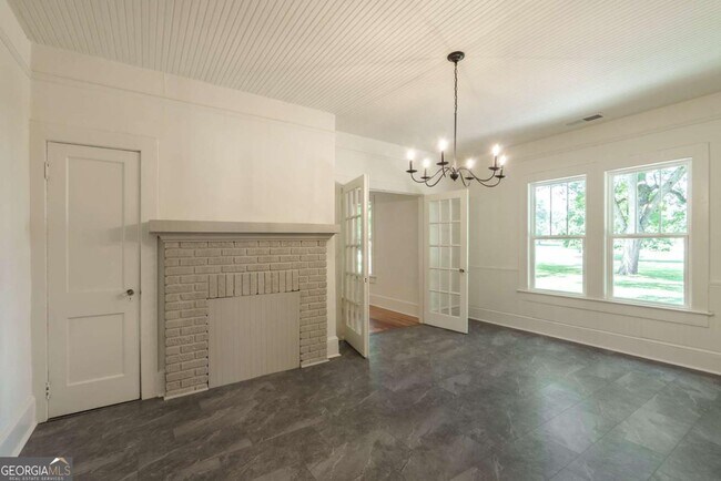 Building Photo - 5380 Guthrie Rd