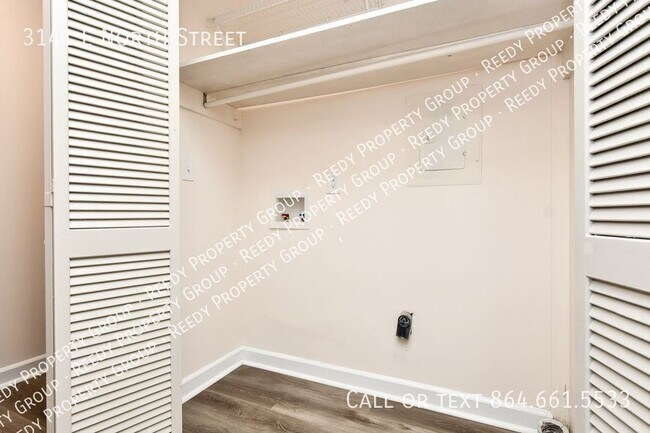 Building Photo - 3141 E North St