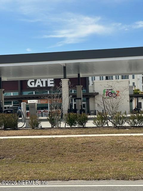 Building Photo - 13700 Richmond Park Dr N