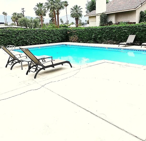 Building Photo - 74563 Sagebrush Dr