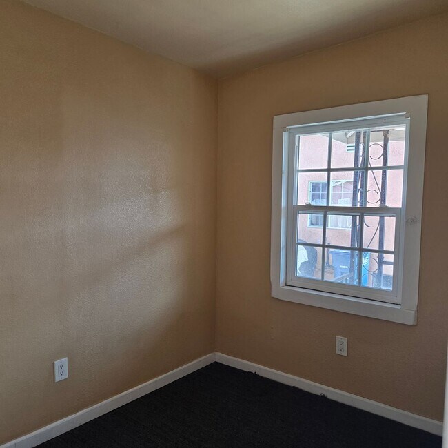 Building Photo - 4737 Dozier St