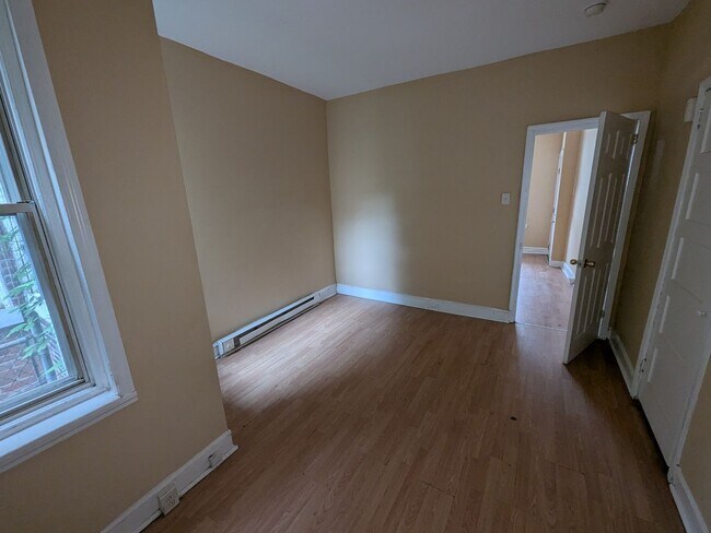 Building Photo - 150 N Yewdall St