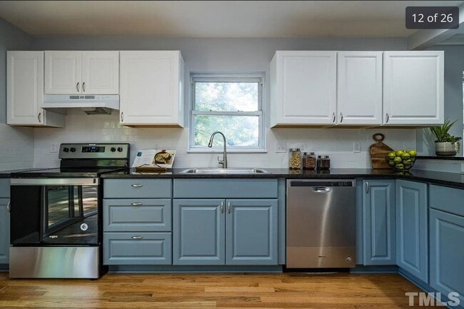 Building Photo - Updated 3 Bedroom Ranch with Stunning Details in Trinity Park - Fenced-in Yard, Pet Friendly!