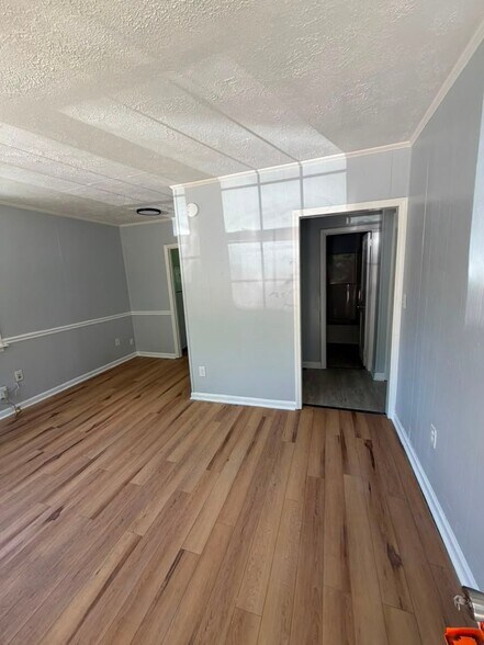 Building Photo - 3786 Hitchcock Way