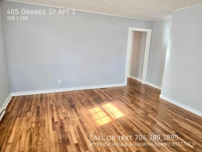 Building Photo - Charming 2-Bedroom Apartment for Rent in C...