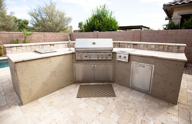 Building Photo - FURNISHED 3 BEDROOM IN CHANDLER!!