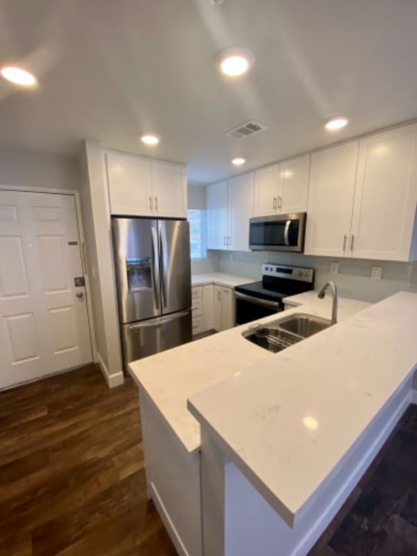 Building Photo - 8929 Arlingdale Way
