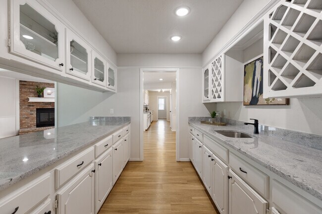 Building Photo - 8216 NW 112th St