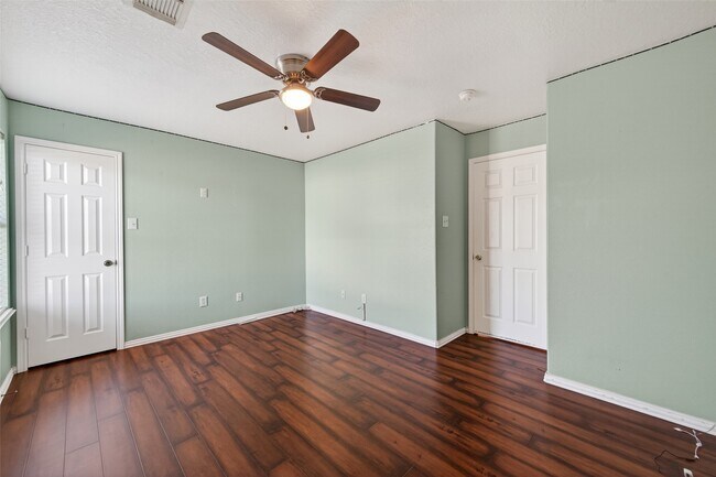 Building Photo - 18818 Flagstone Creek Rd