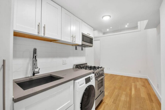 Primary Photo - 2 bedroom in New York NY 10010