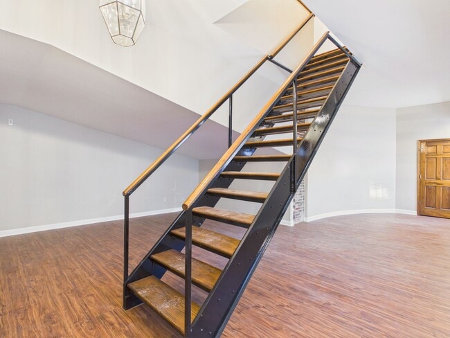 Building Photo - 1416 Lawton St