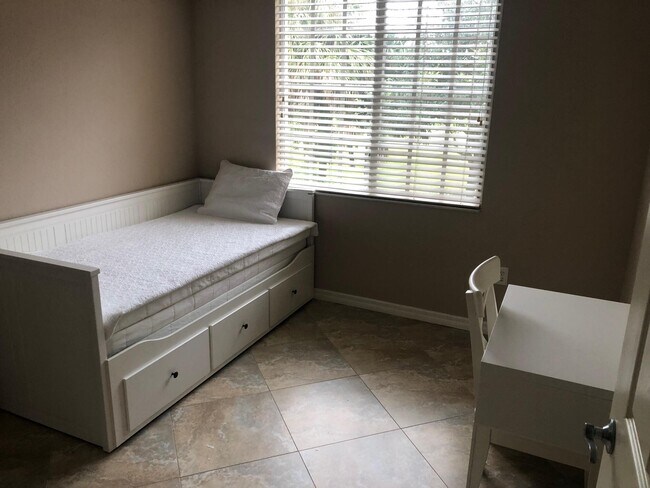 Building Photo - 6760 Heritage Grande