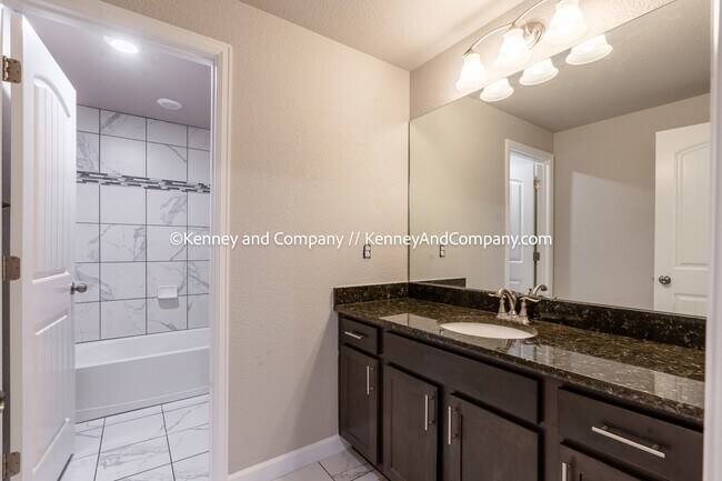 Building Photo - 7625 Alpine Daisy Dr