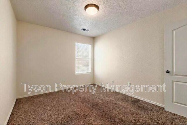 Building Photo - 8004 Corn Mountain Pl NW