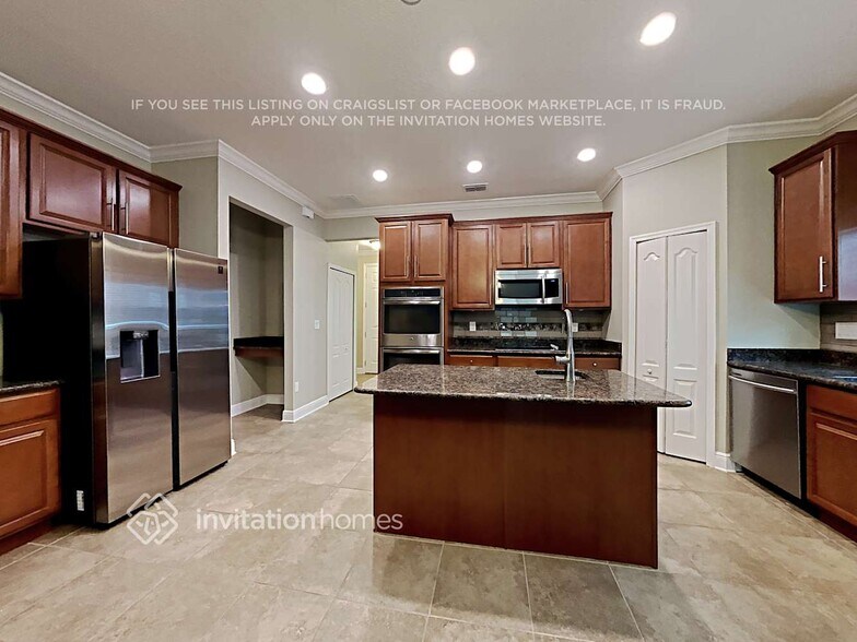 Building Photo - 7526 39th Ave E