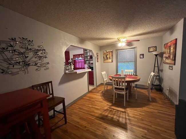 Building Photo - 301 Ferndale St