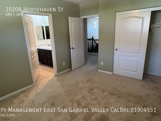 Building Photo - 10208 Horse Haven St