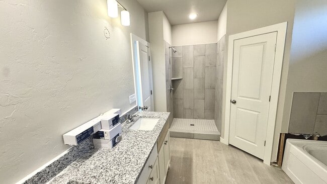 Building Photo - Beautiful Brand New 3-Bedroom Home in Coun...
