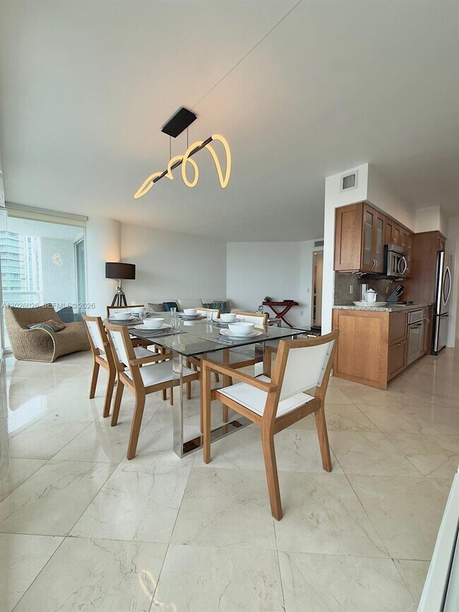 Building Photo - 16400 Collins Ave
