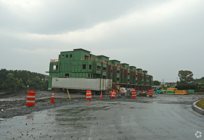 Building Photo - The Waterfront Townhomes
