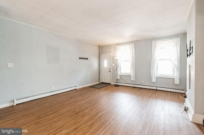 Building Photo - 23 E Rambo St