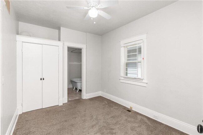 Building Photo - Charming Renovated 2 Bedroom Bungalow