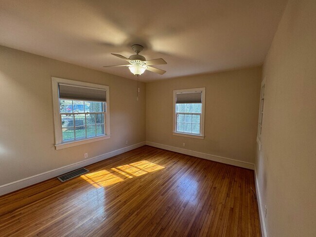 Building Photo - East AVL - Newly Renovated Older Home Featuring Garage and Bonus Room