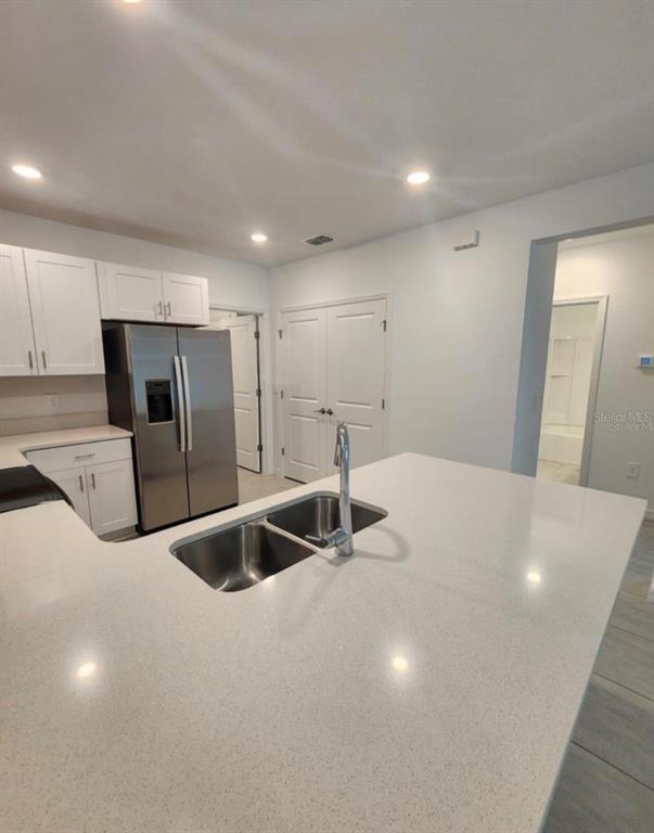 Building Photo - 208 Acorn Rd