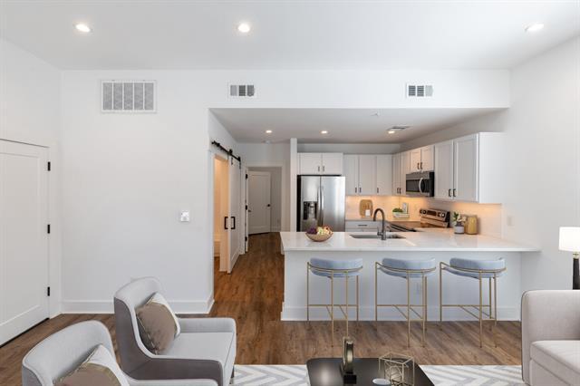 Building Photo - 617 N Tyler St