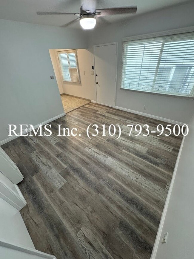 Building Photo - Remodeled 1 Bedroom Apartment in Hermosa B...