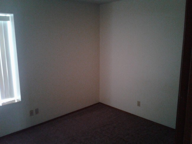 Building Photo - 5609 Wingate Ave NW