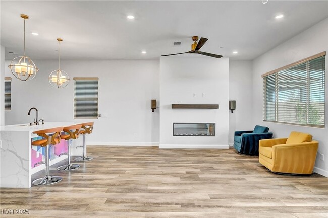 Building Photo - 318 Wind Poppy St