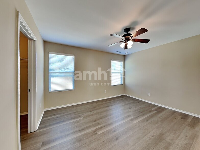 Building Photo - 96 Yarmouth Dr