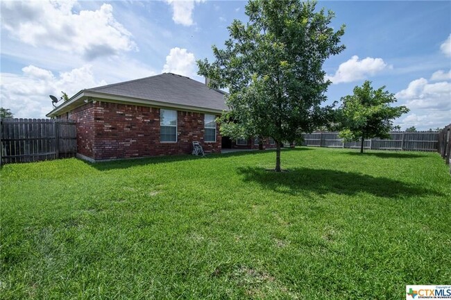 Building Photo - 2605 Wisteria Ln