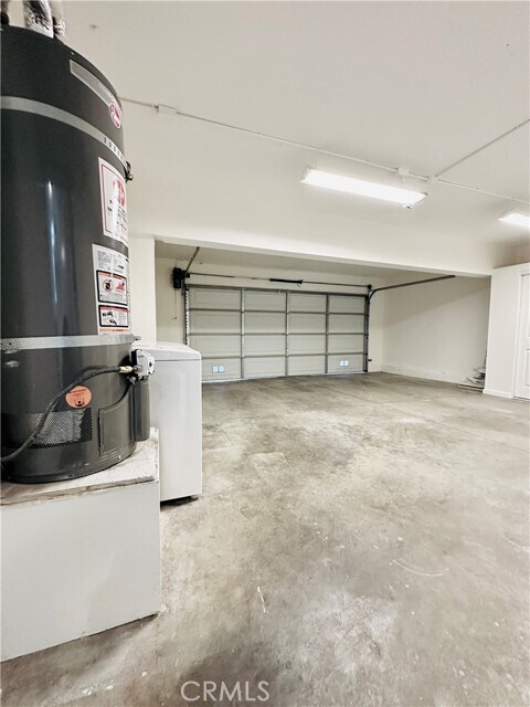 Building Photo - 20735 E Crest Ln