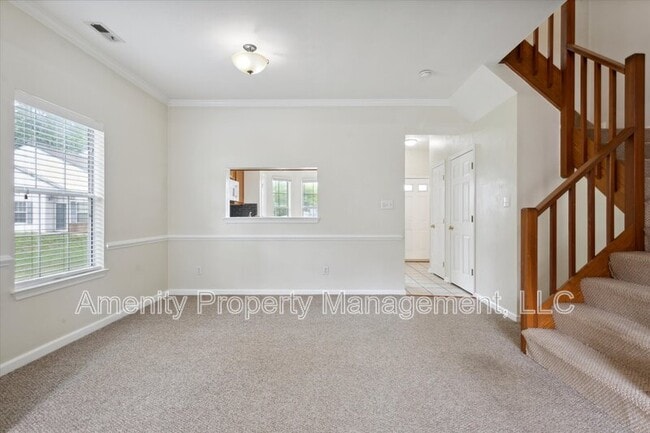 Building Photo - 400 Monument Ct