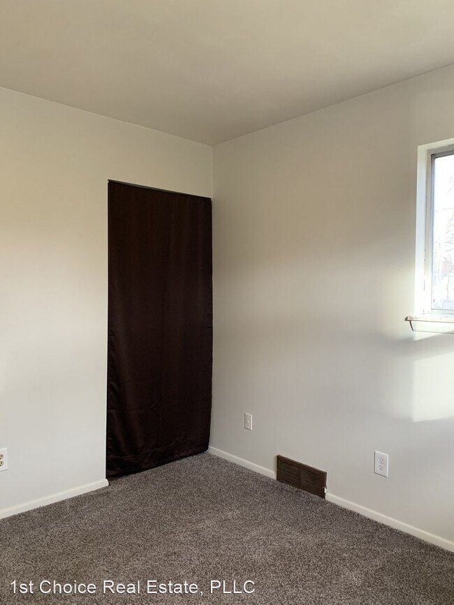 Building Photo - 3 br, 1.5 bath House - 3700 Malibu