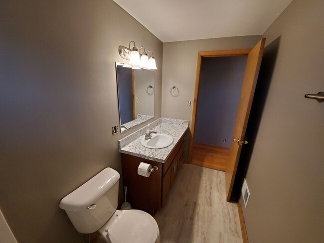 Building Photo - 3 bedroom Northside ranch