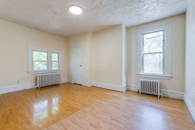 Primary Photo - 2059 Fair Ave
