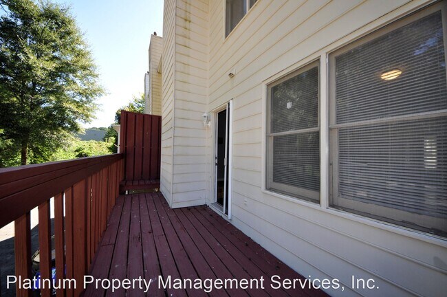 Building Photo - 2 br, 2.5 bath House - 232 Hembree Park Ter