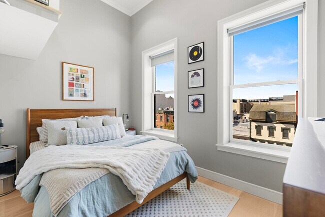 Building Photo - 313 Washington St